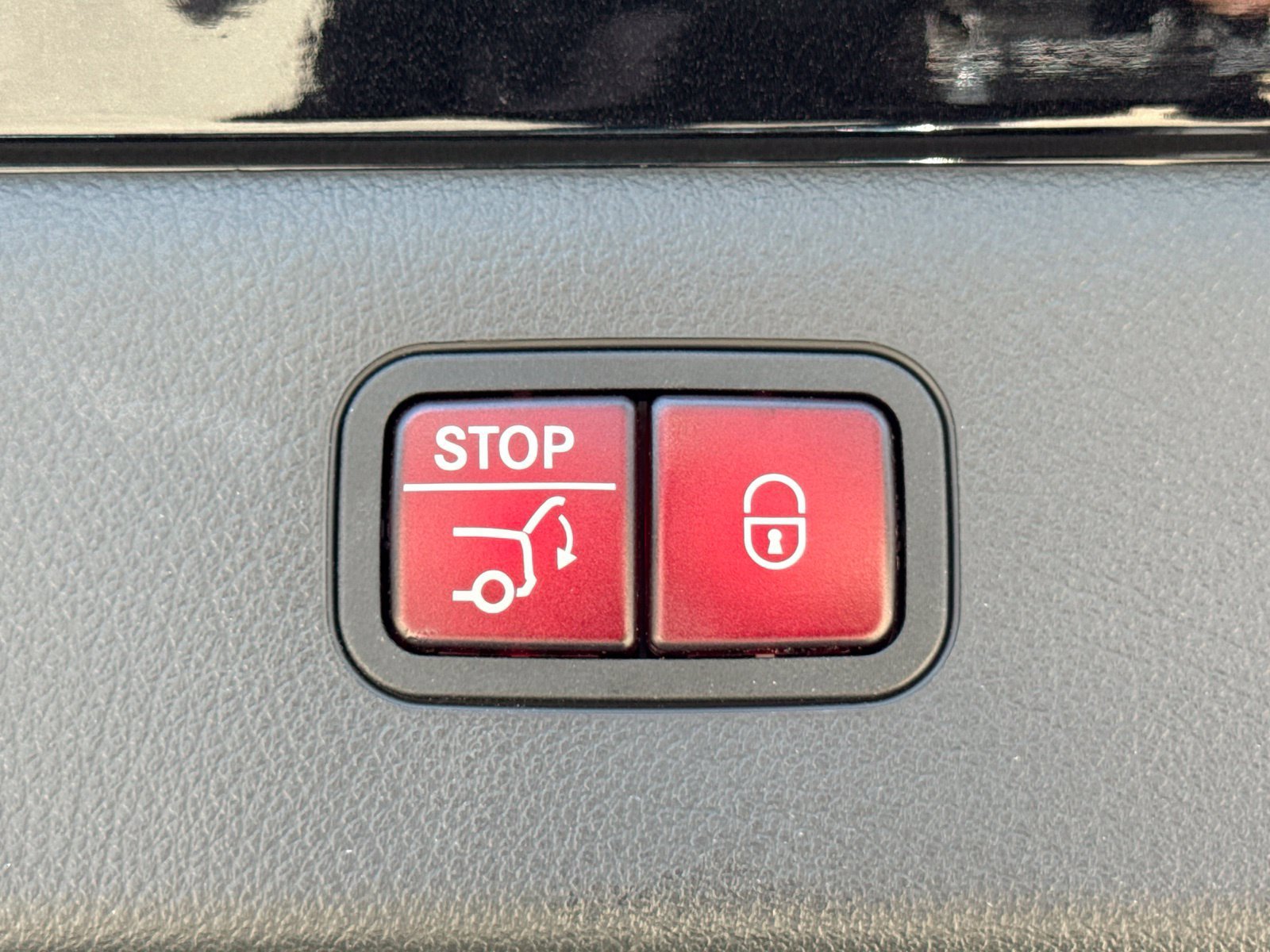 Used 2022 Mercedes-Benz EQS 580 4MATIC Sedan image 17