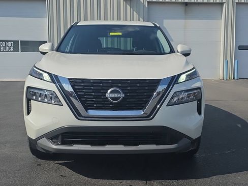Used 2023 Nissan Rogue SV AWD/4WD image 2