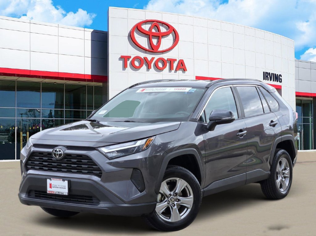 Used 2024 Toyota RAV4 XLE FWD image 1