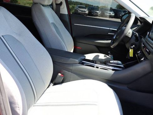 Used 2022 Hyundai Sonata SE FWD image 15