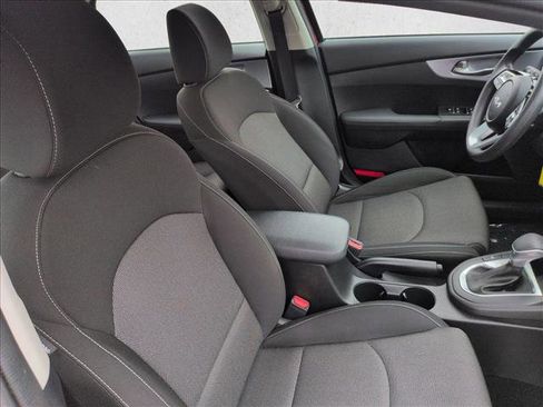 Used 2022 Kia Forte LXS image 20
