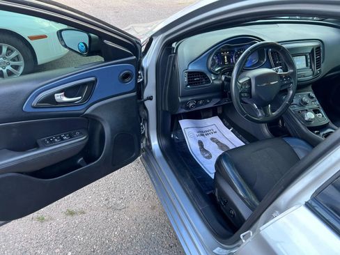 Used 2015 Chrysler 200 S image 13