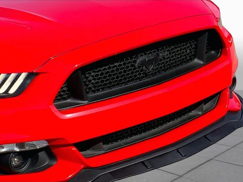 Used 2015 Ford Mustang GT RWD image 23