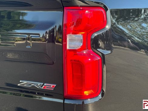 Certified 2025 Chevrolet Silverado 1500 ZR2 AWD/4WD image 34