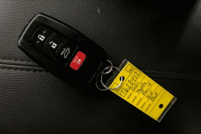 Used 2021 Toyota RAV4 XLE Premium AWD/4WD image 11