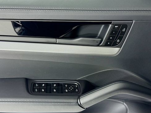New 2026 Porsche Cayenne Coupe AWD/4WD image 11