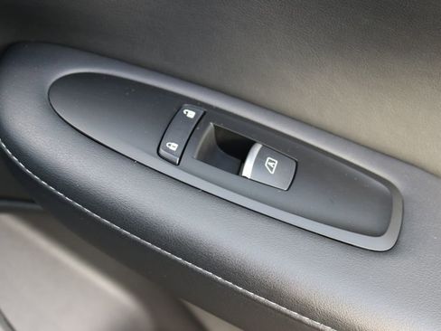 Certified 2025 INFINITI QX50 Luxe image 37