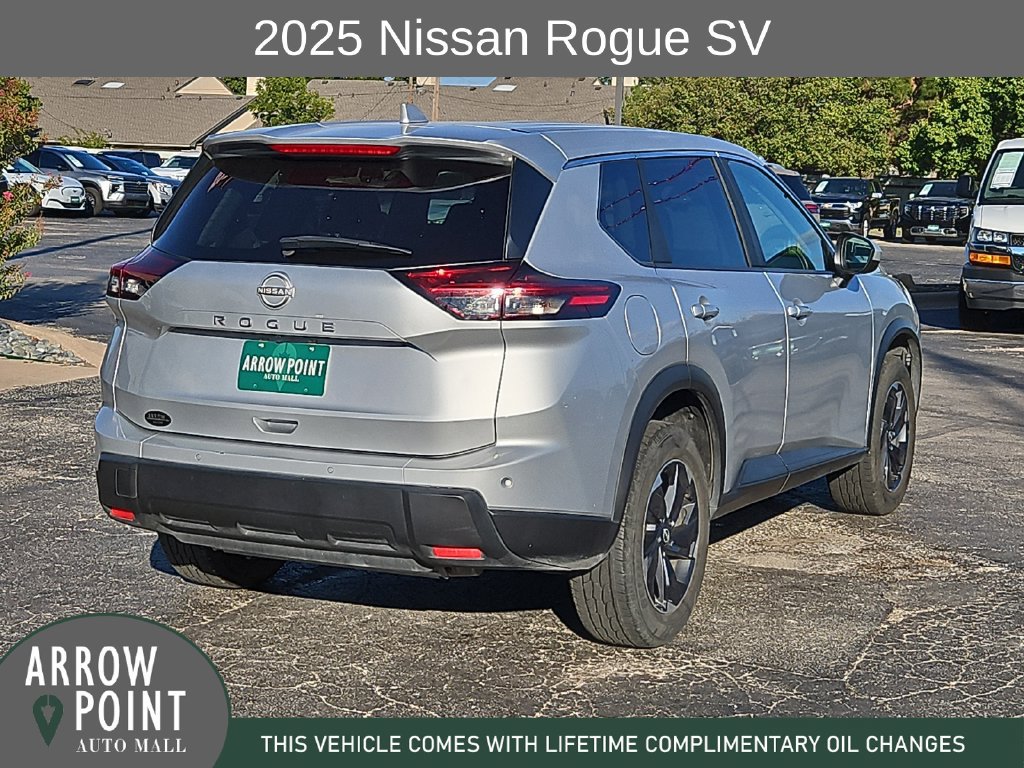 Used 2025 Nissan Rogue SV FWD image 11