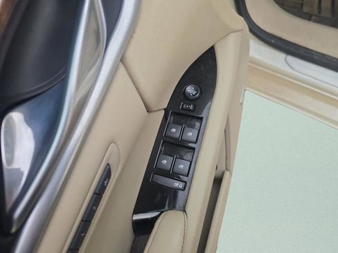 Used 2013 Cadillac XTS Premium FWD image 17