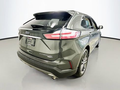 Used 2019 Ford Edge Titanium w/ Cold Weather Package AWD/4WD image 8