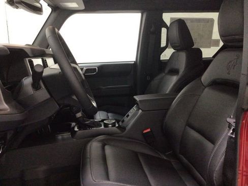 New 2025 Ford Bronco Badlands image 9