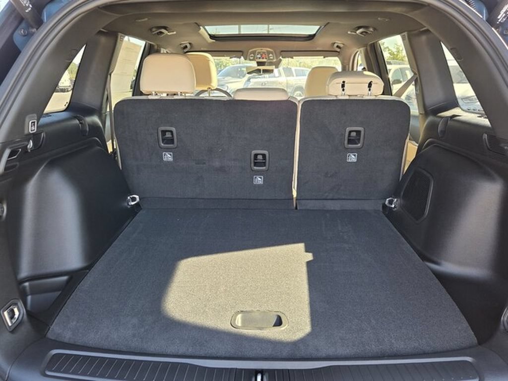 New 2027 Jeep Grand Cherokee Limited RWD image 9