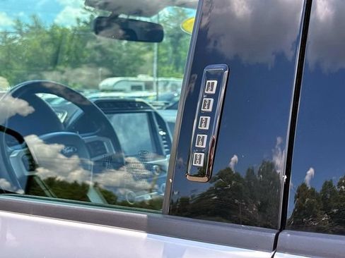 Used 2022 Ford F250 Lariat w/ Tremor Off-Road Package AWD/4WD image 14