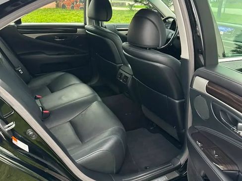 Used 2016 Lexus LS 460 AWD w/ Comfort Package image 14