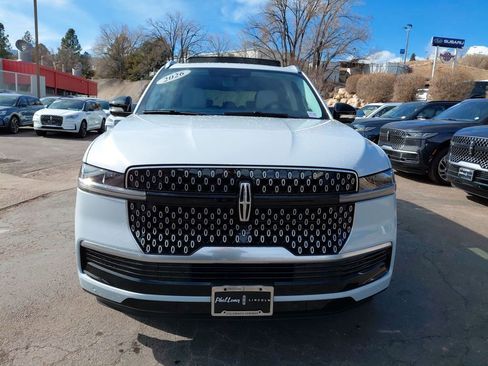 New 2026 Lincoln Navigator Reserve AWD/4WD image 2