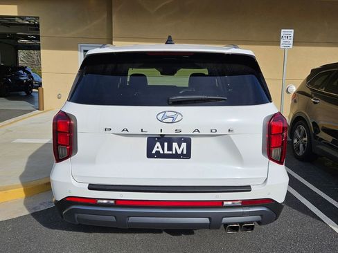 Used 2024 Hyundai Palisade SEL w/ Premium Package image 9