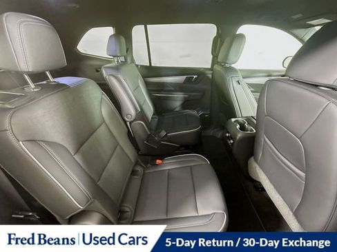 Used 2025 Buick Enclave Preferred FWD image 35