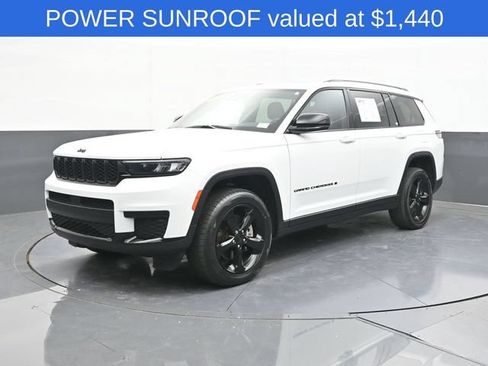 Used 2023 Jeep Grand Cherokee L Laredo AWD/4WD image 3