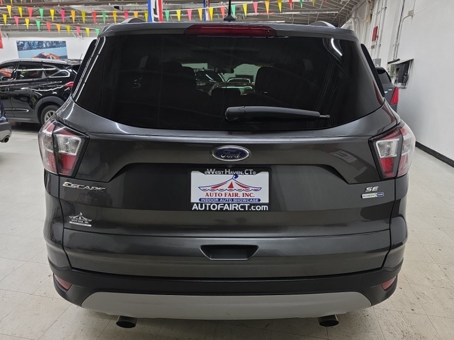 Used 2018 Ford Escape SE w/ SE Sync 3 Package AWD/4WD image 5