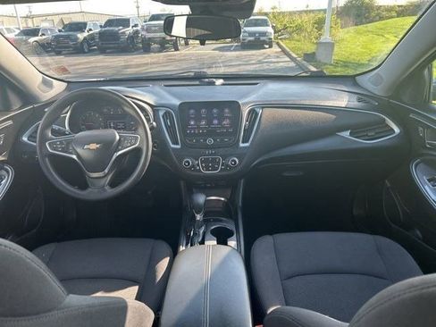 Used 2023 Chevrolet Malibu LT image 36