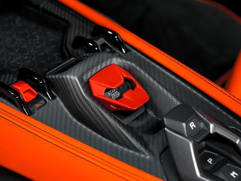 Used 2024 Lamborghini Revuelto AWD/4WD image 28