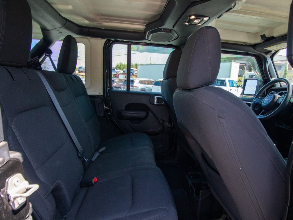 Used 2023 Jeep Wrangler Unlimited Sport AWD/4WD image 17