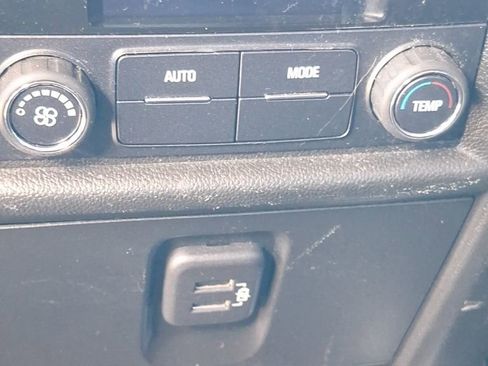 Certified 2019 Chevrolet Traverse LT image 36