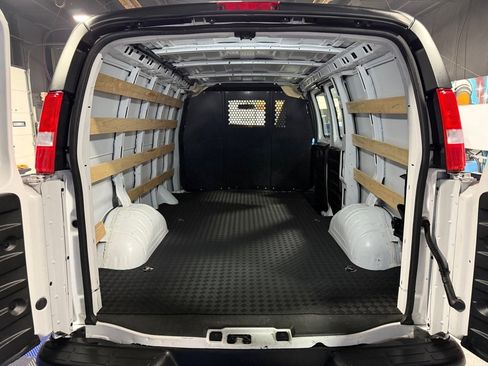 Used 2024 Chevrolet Express 2500 w/ Driver Convenience Package image 17