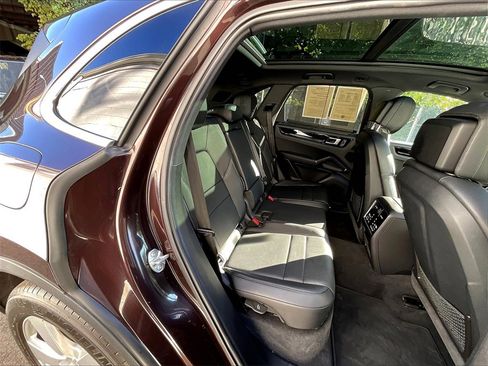 Certified 2023 Porsche Cayenne image 20