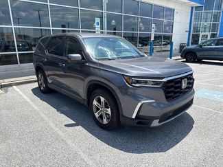 Used 2025 Honda Pilot EX-L video 1