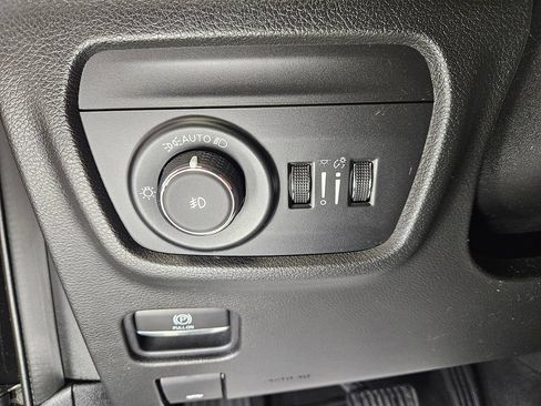 Used 2022 Jeep Grand Cherokee L Overland w/ Advanced Protech Group III AWD/4WD image 20