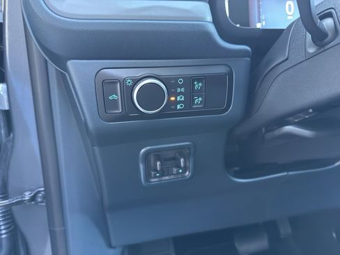 New 2025 Ford Maverick XLT w/ XLT Luxury Package image 18