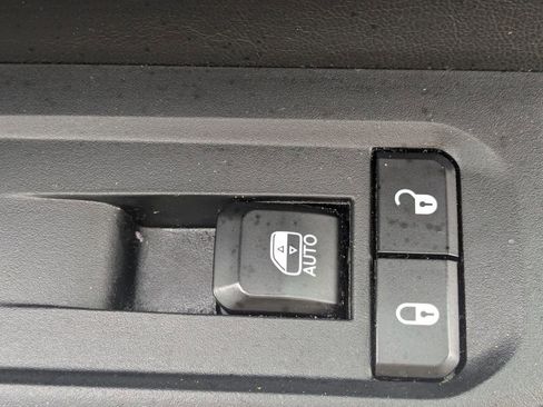 Used 2024 Jeep Compass Trailhawk image 32