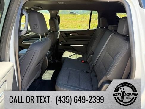 Used 2025 Chevrolet Traverse LT w/ Driver Confidence Package AWD/4WD image 24