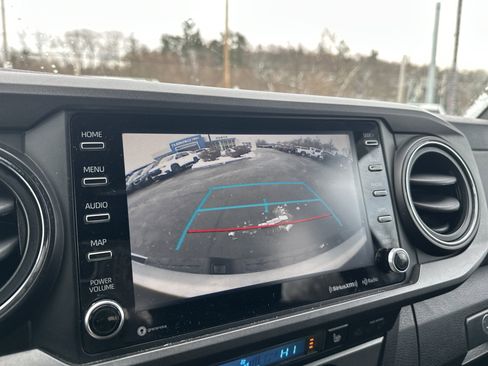 Used 2020 Toyota Tacoma TRD Sport image 21