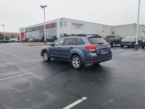 Used 2014 Subaru Outback 2.5i Premium w/ Accessory Value Package (OYY) AWD/4WD image 16