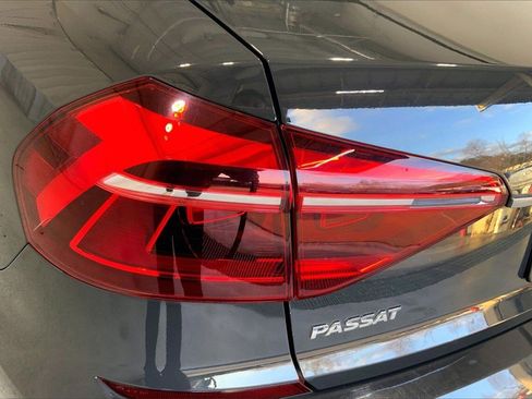 Used 2017 Volkswagen Passat 1.8T R-Line image 29