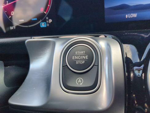 Certified 2025 Mercedes-Benz GLB 250 image 34