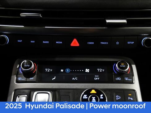 Used 2025 Hyundai Palisade Calligraphy image 17