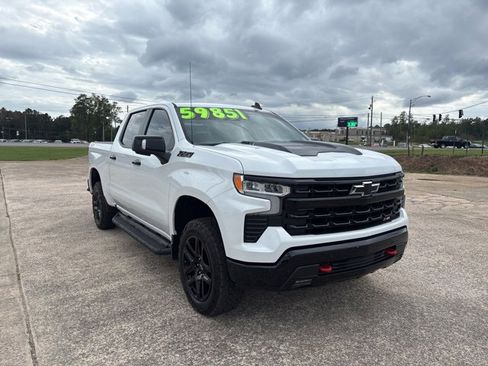 Used 2024 Chevrolet Silverado 1500 LT Trail Boss w/ LT Trail Boss Premium Package image 2