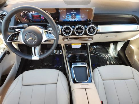 New 2026 Mercedes-Benz GLB 250 4MATIC image 25