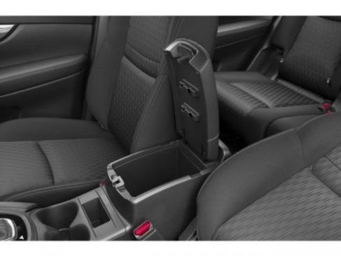 Used 2020 Nissan Rogue SV FWD image 16