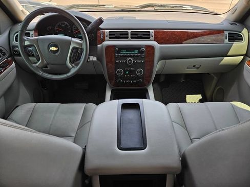 Used 2014 Chevrolet Silverado 2500 LTZ w/ LTZ Plus Package AWD/4WD image 28