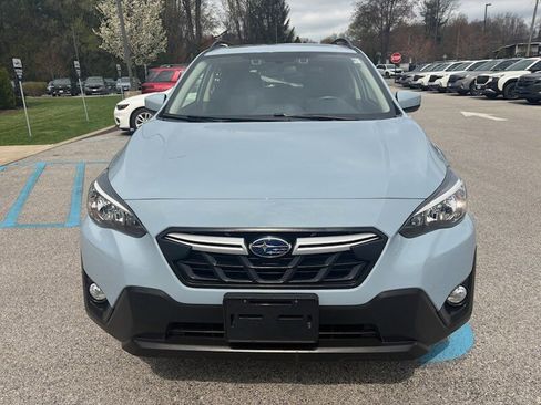 Used 2023 Subaru Crosstrek 2.0i Premium AWD/4WD image 2