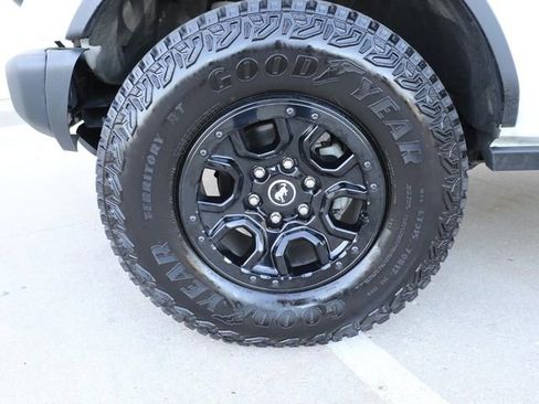 Used 2025 Ford Bronco Badlands AWD/4WD image 8