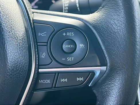 Certified 2022 Toyota Avalon XLE FWD image 20