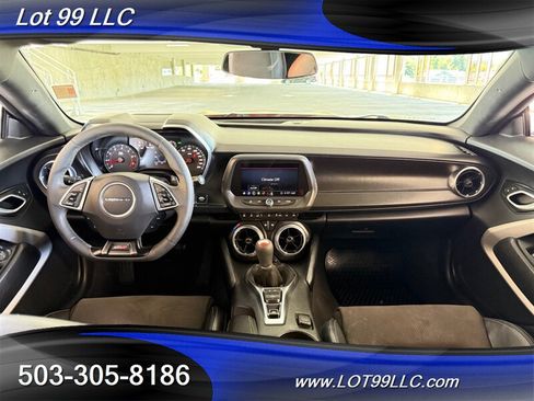 Used 2020 Chevrolet Camaro SS RWD image 10