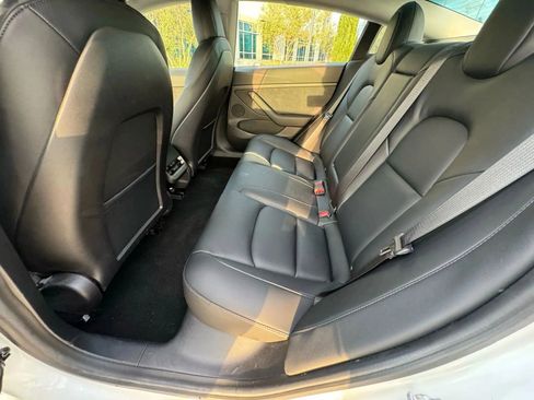Used 2023 Tesla Model 3 Standard Range image 14