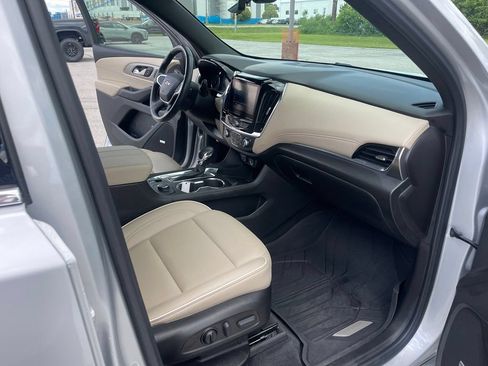 Used 2022 Chevrolet Traverse Premier w/ LPO, Floor Liner Package AWD/4WD image 19