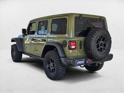 Used 2025 Jeep Wrangler Willys image 7
